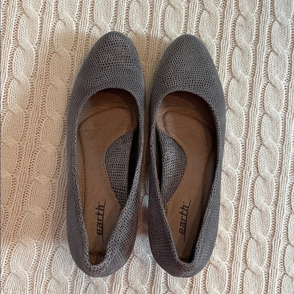 NWOT Earth Bijou 8B grey print leather suede pumps sparkle 2” heel cushion sole - Picture 8 of 15